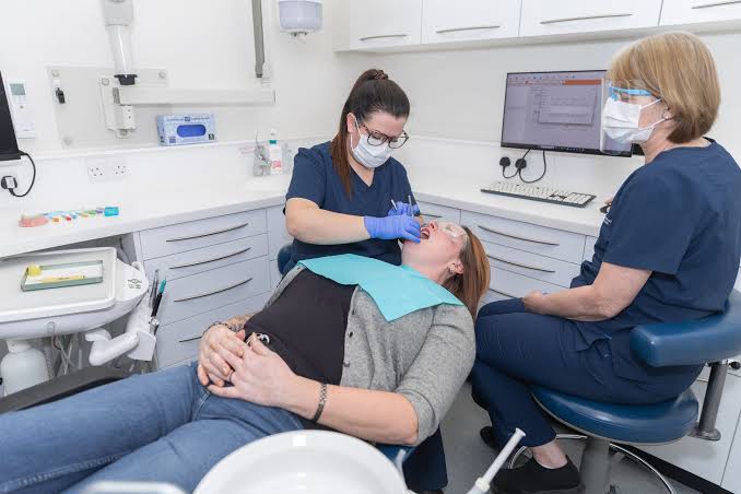 Dental clinic in the UK