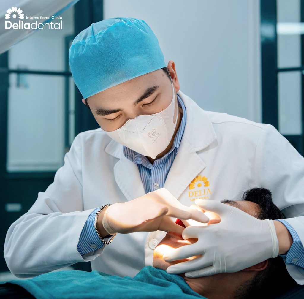 How to Choose a Dental Implant Specialist in Vietnam