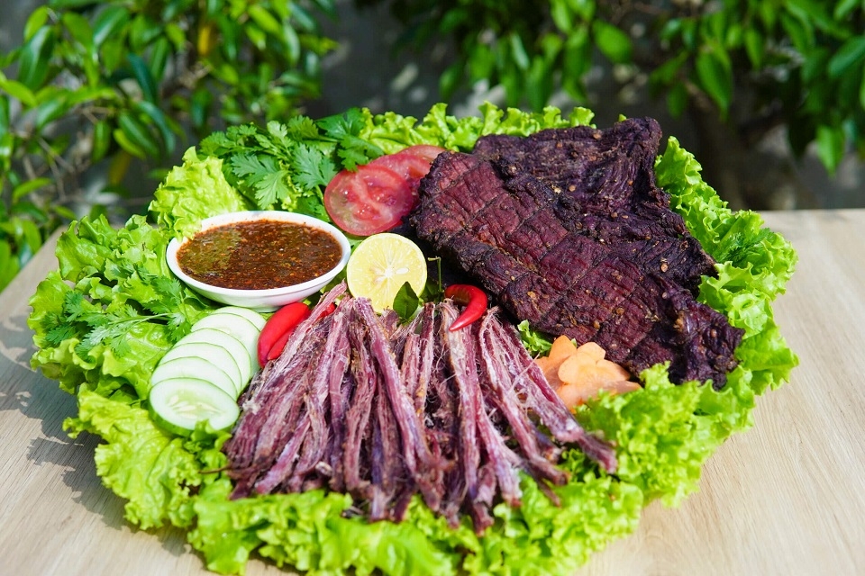 Avoid Chewy foods like Beef Jerky after your Dental Implant