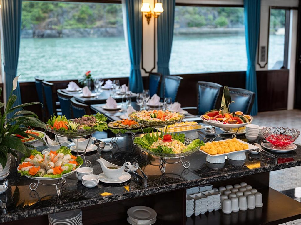 Big seafood fest on a Ha Long bay cruise